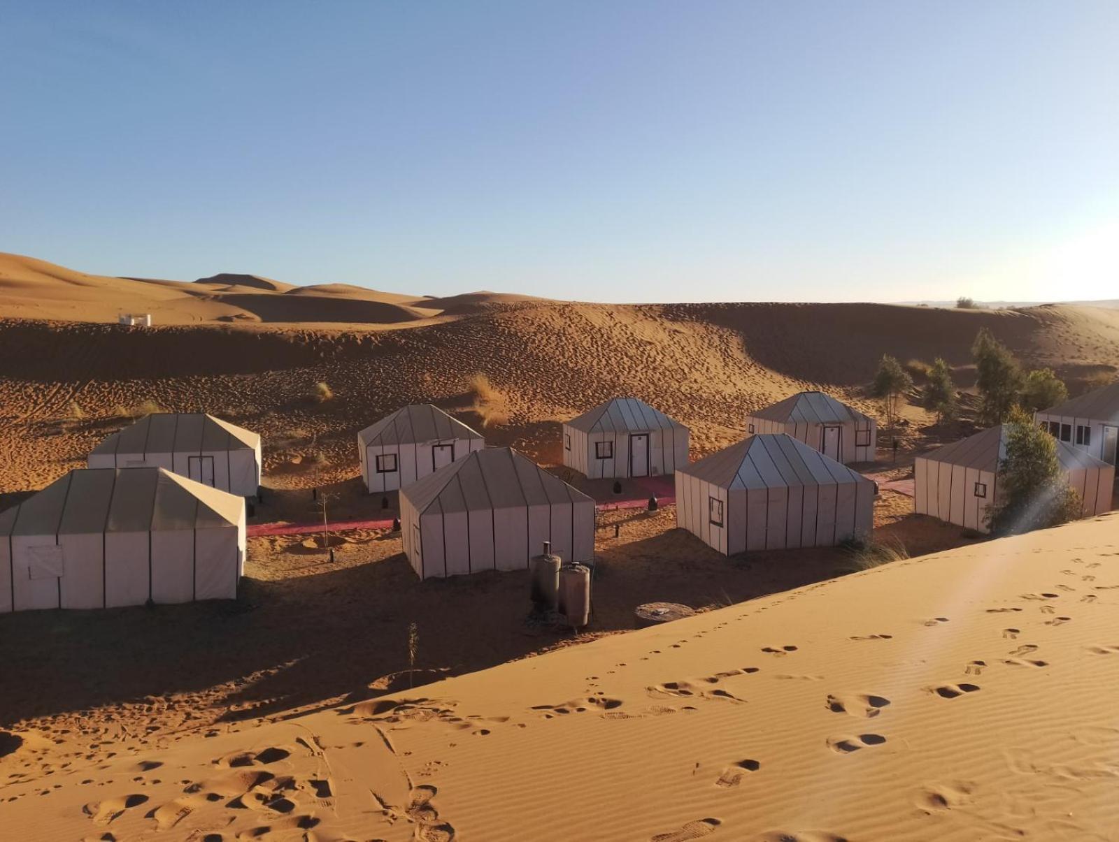 خيمة فخمة Erg Chebbi Dunes Desert Camp
