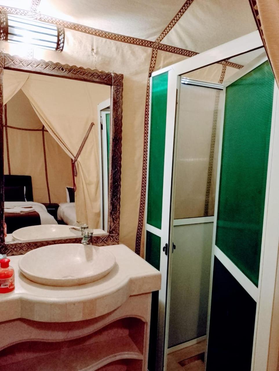 Erg Chebbi Dunes Desert Camp خيمة فخمة 5*